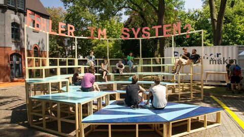 2. Preis Nachwuchs // Fliegendes Forum // Temporärer Diskussionsort Temporärer Diskussionsort