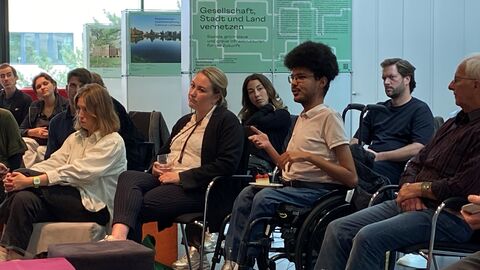 Teilnehmerinnen und Teilnehmer der Konferenz Publikum