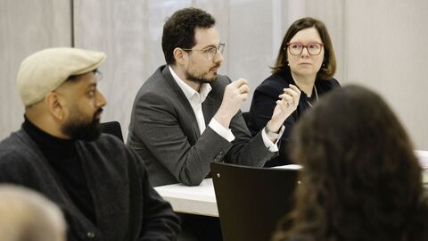 Demografischer Wandel und gesellschaftliche Entwicklungen unterstreichen die Bedeutung inklusiver Gestaltung für eine zukunftsfähige Gesellschaft. Doch wie fügt sich Universal Design in das Leitthema der World Design Capital "Design for Democracy. Atmospheres for a better life" ein? Hierzu haben wir gemeinsam mit Sozialstaatssekretärin Manuela Strube diskutiert. Together by Design - Workshop